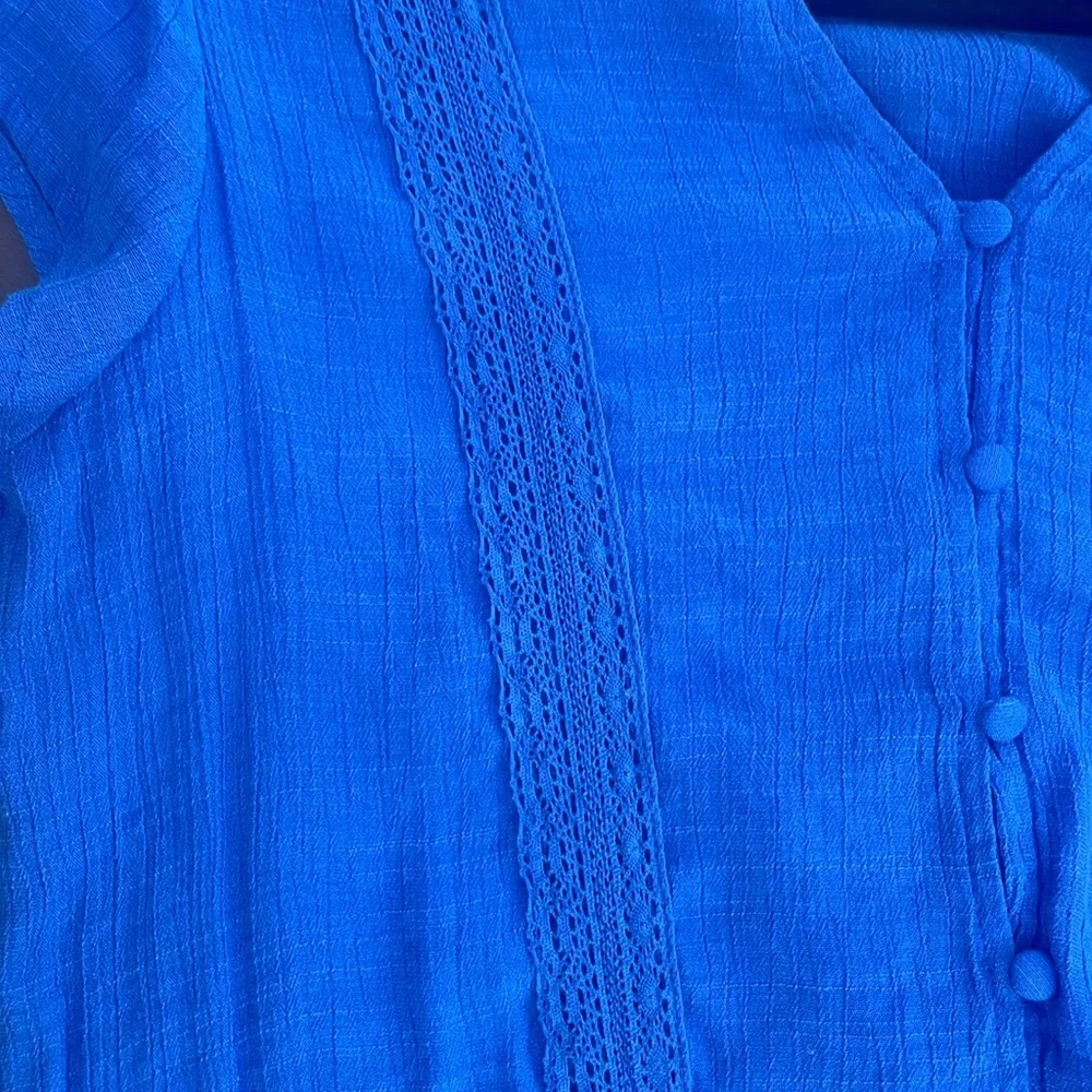 Darling blue Boho sleeveless layering top size small, lace stitching - Picture 3 of 6